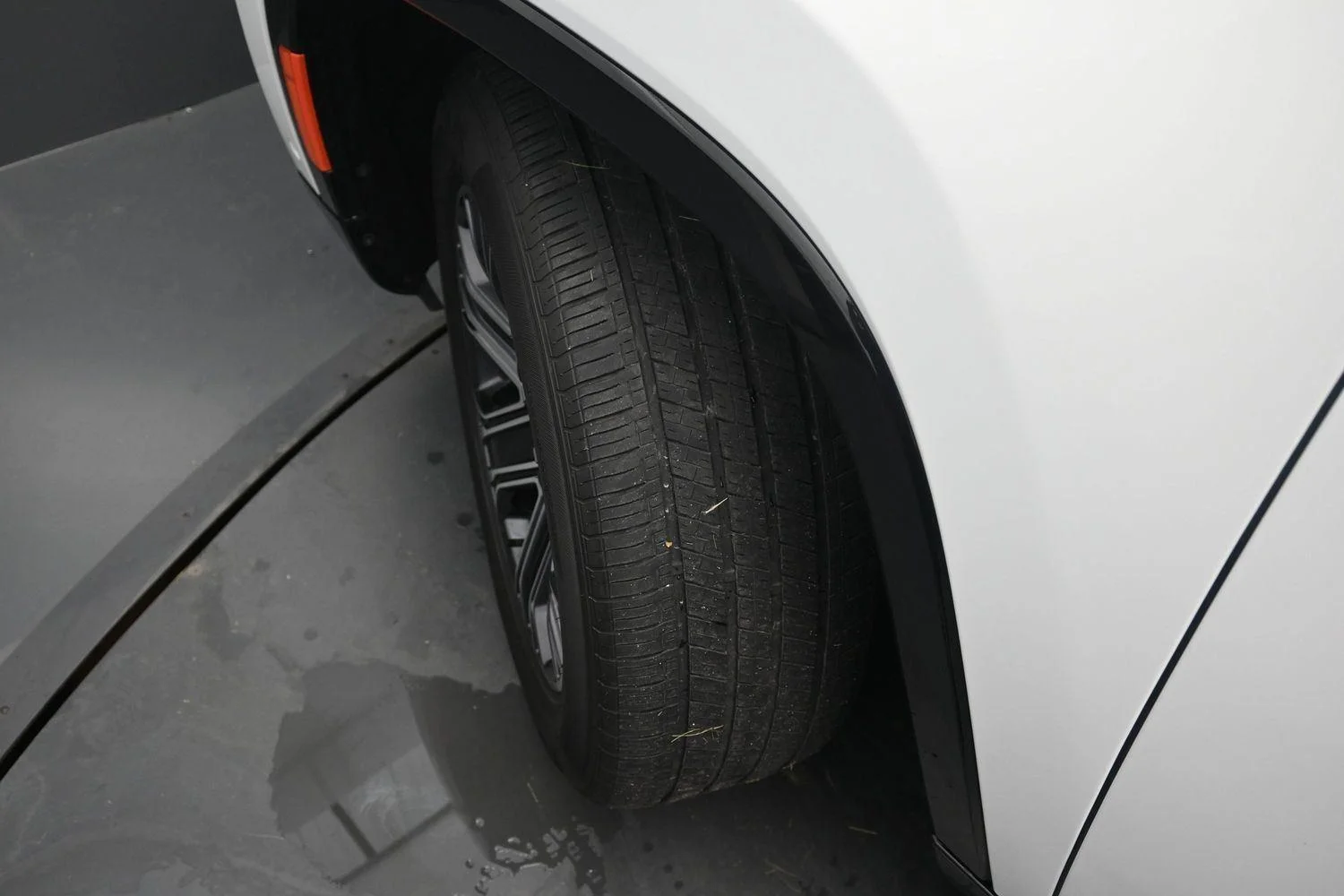 Used 2023 Bright White Clearcoat Jeep Series II image 5