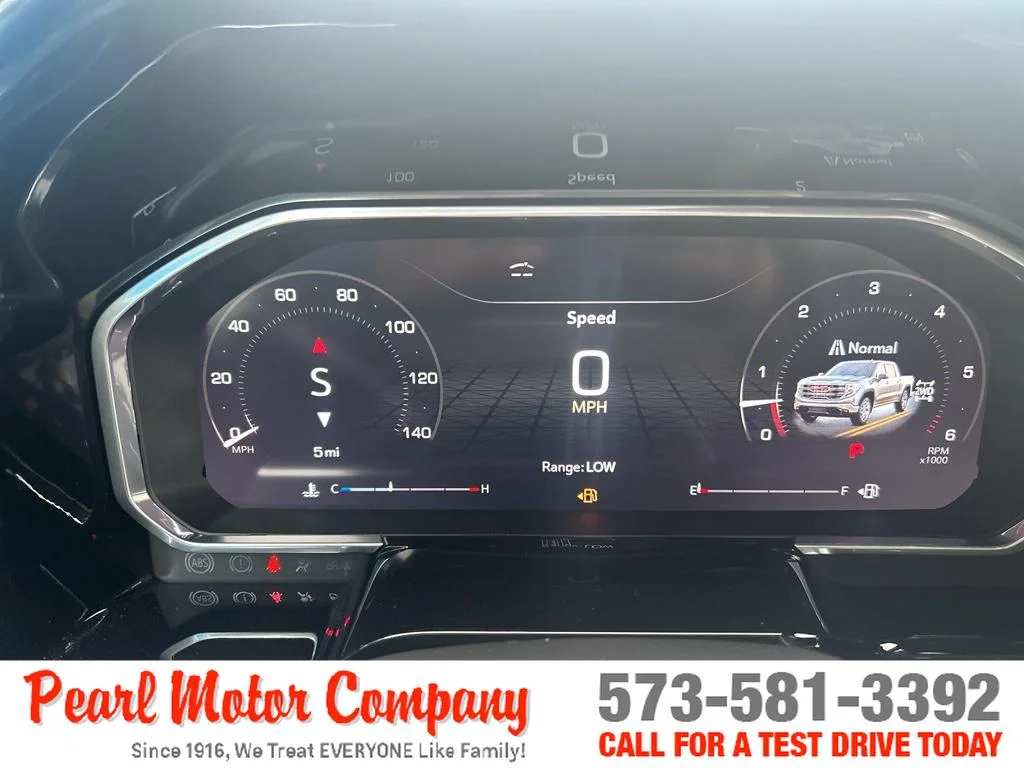 New 2026 Sterling Metallic GMC Elevation image 12