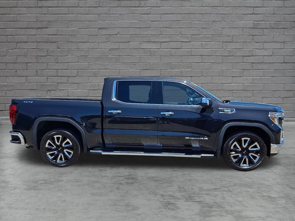 Used 2020 Carbon Black Metallic GMC SLT image 13