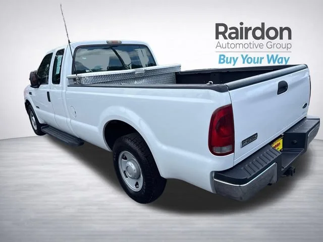 Used 2007 Oxford White Clearcoat Ford XL image 5