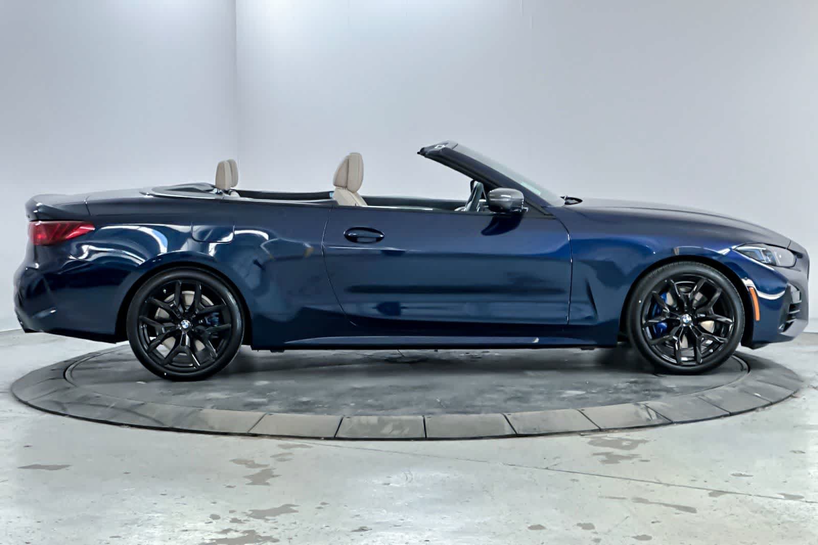 2026 BMW 4 Series 430i - Photo 8