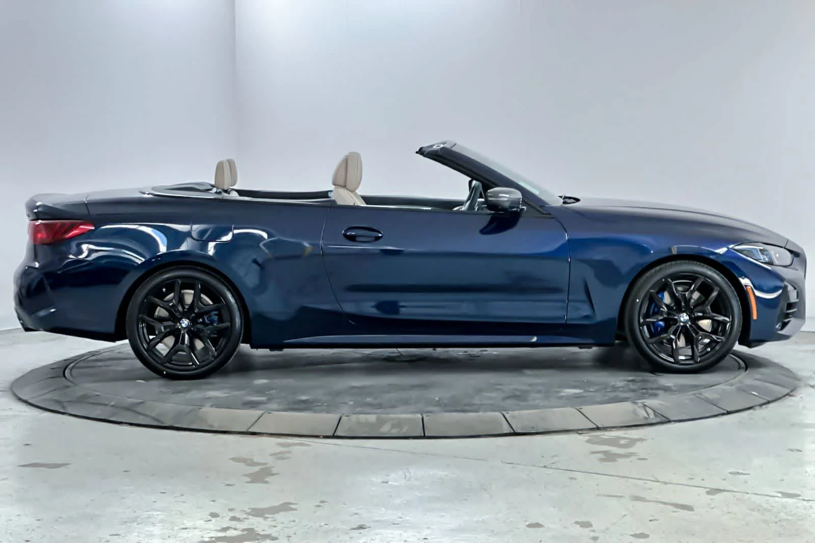 2026 BMW 4 Series 430i - Photo 8