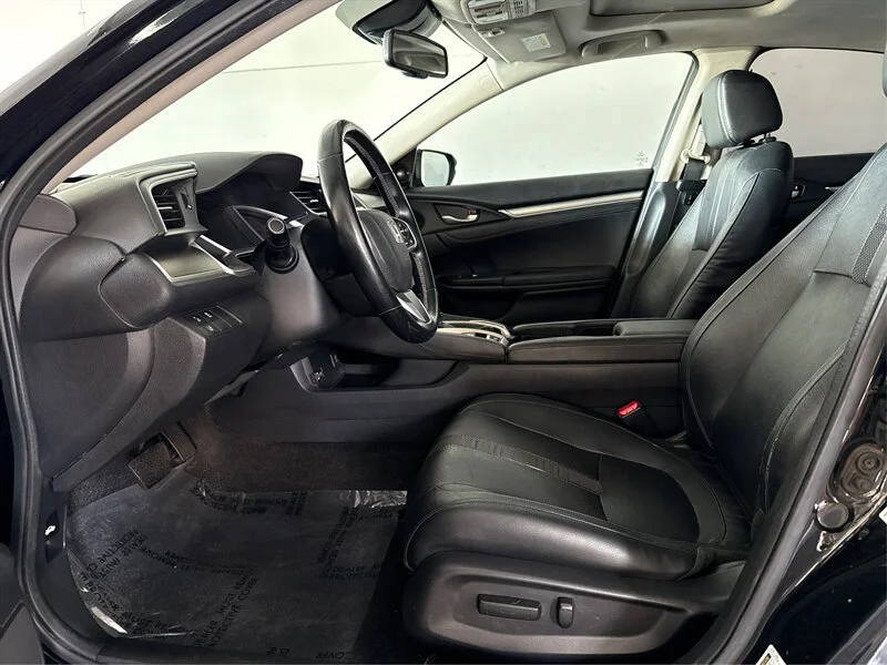 Used 2016 Black Honda Touring image 9