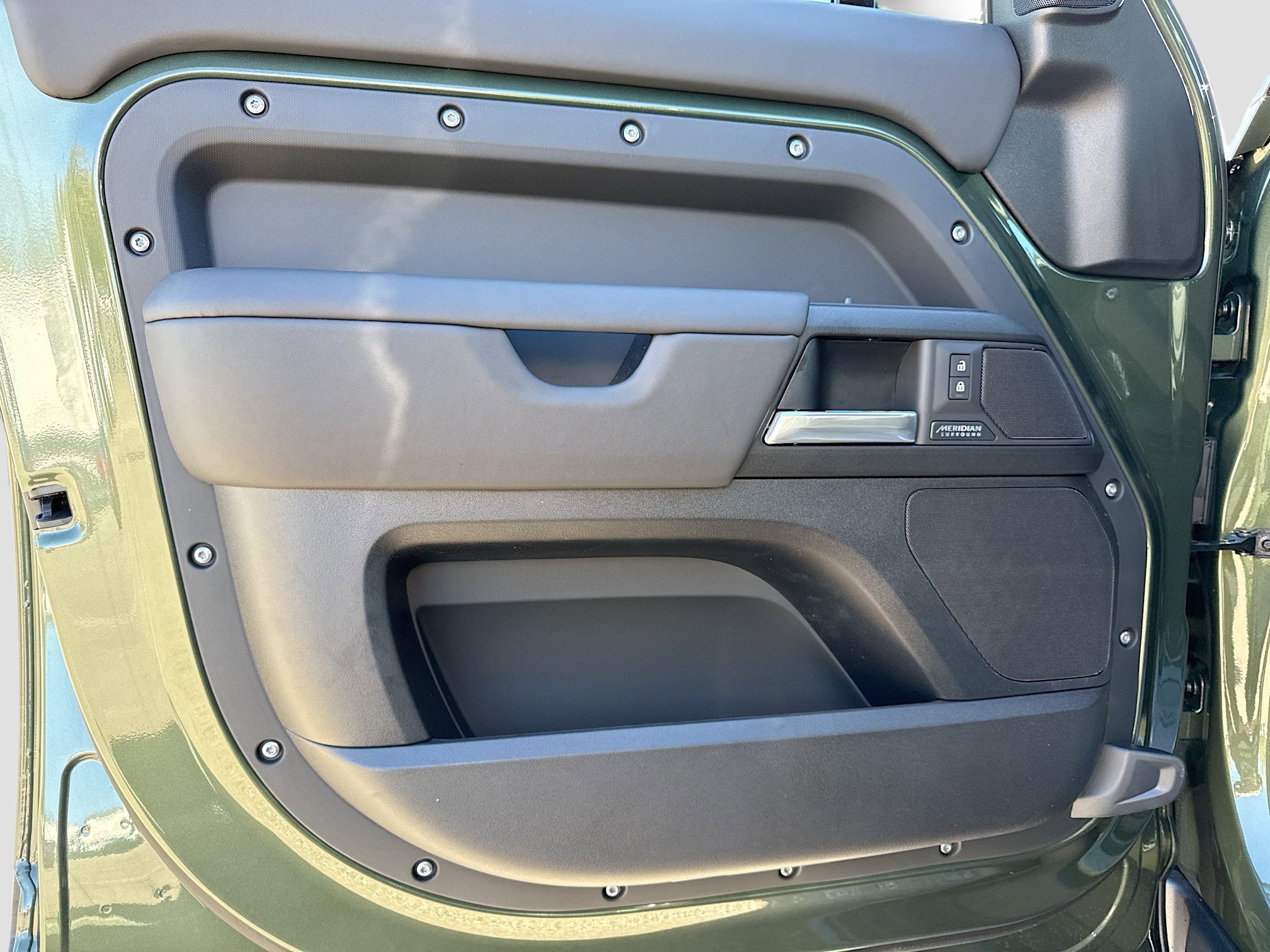 2026 Land Rover Defender X - Photo 22