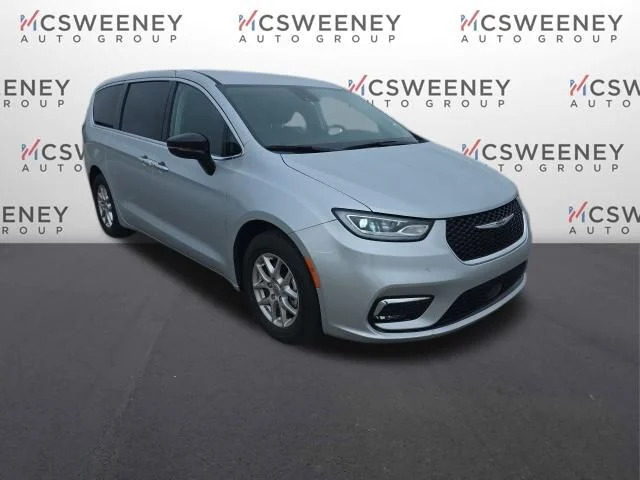 2024 Chrysler Pacifica Touring L's photo