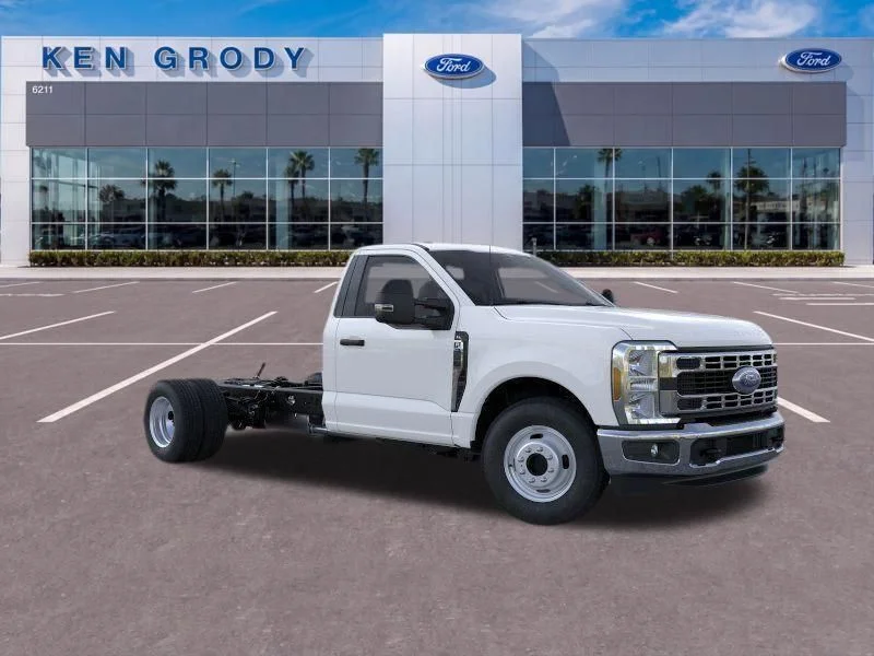 New 2026 Oxford White Ford XL image 1