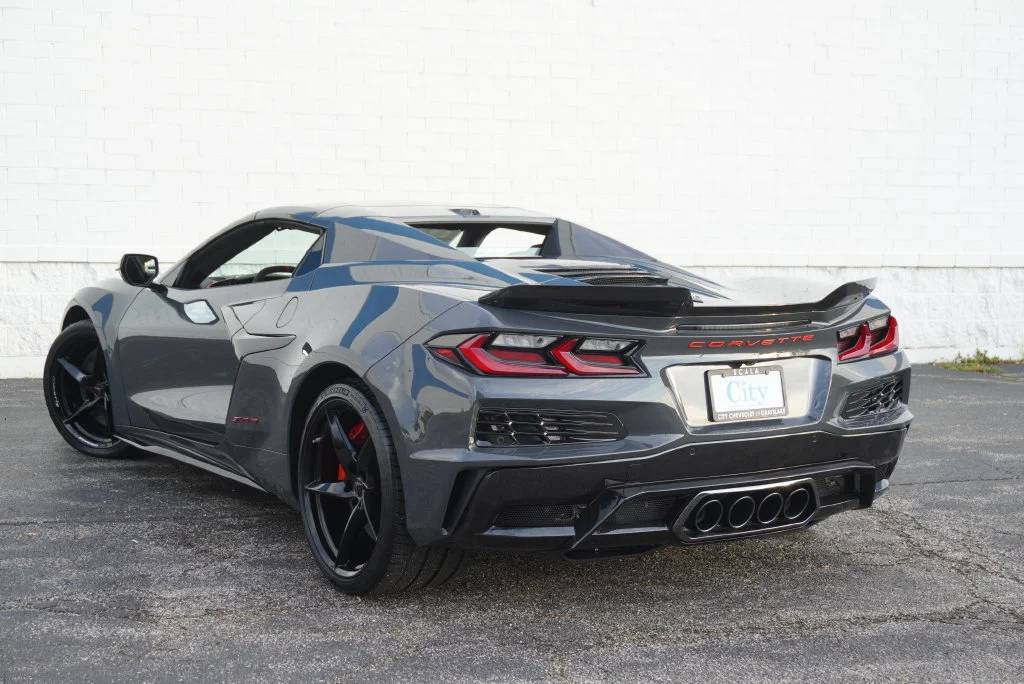 2027 Chevrolet Corvette 2LZ - Photo 12