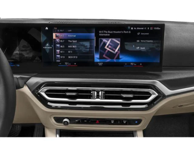 Used 2023  BMW 330e xDrive image 16