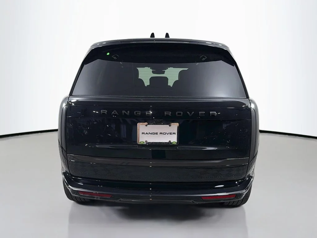New 2026 Santorini Black Land Rover SE image 6