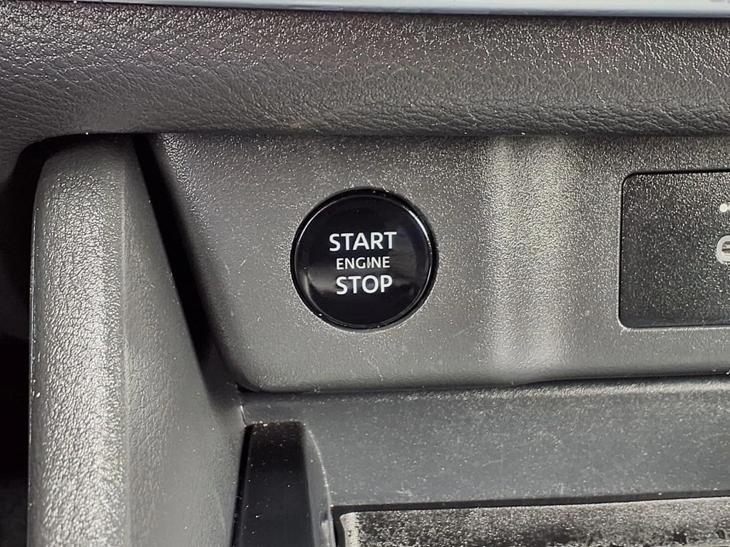 Used 2025 Gray Nissan SV image 10