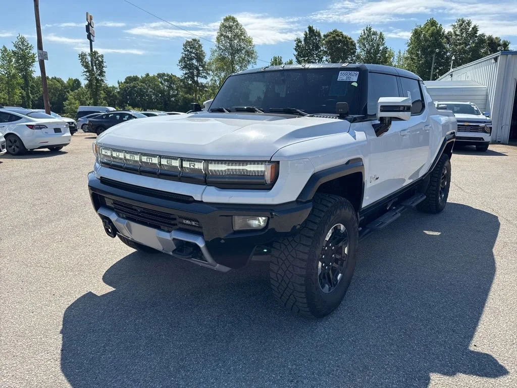 Interstellar White 2023 GMC Hummer EV Pickup 3X Crew Cab AWD Pickup Truck All-Wheel Drive