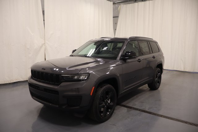 2025 Jeep Grand Cherokee Altitude X photo 2