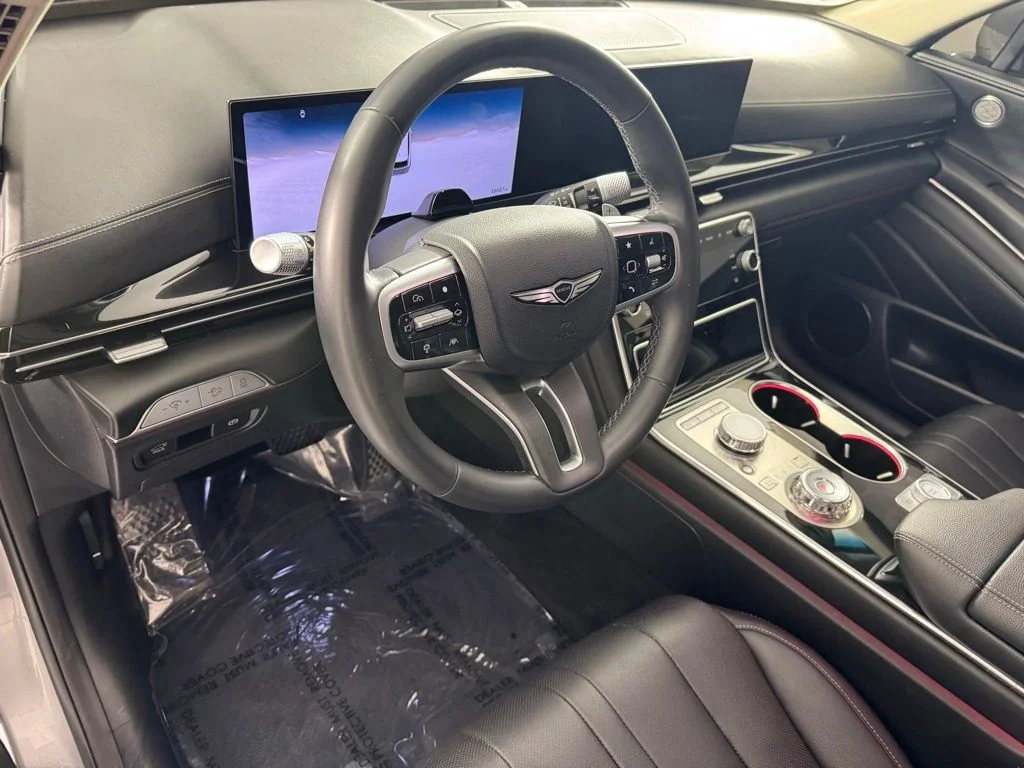 Used 2025 Silver Genesis 2.5T image 13