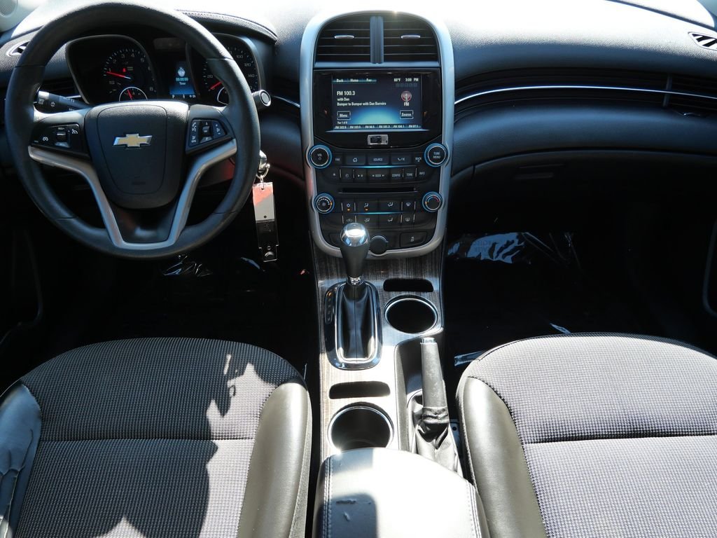 Used 2014 Silver Chevrolet LT image 16