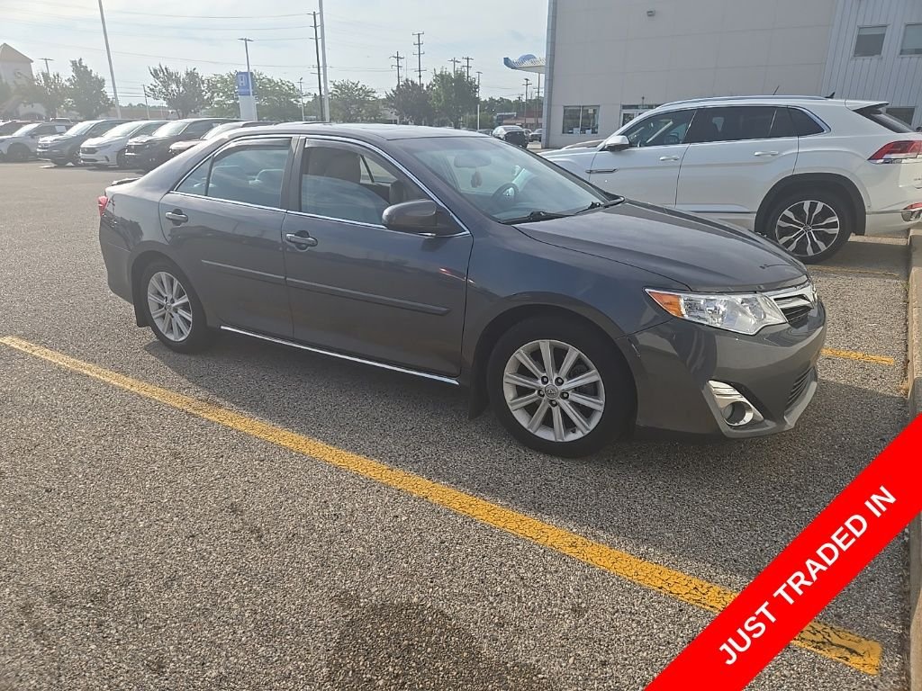 Used 2013 Gray Toyota XLE image 4
