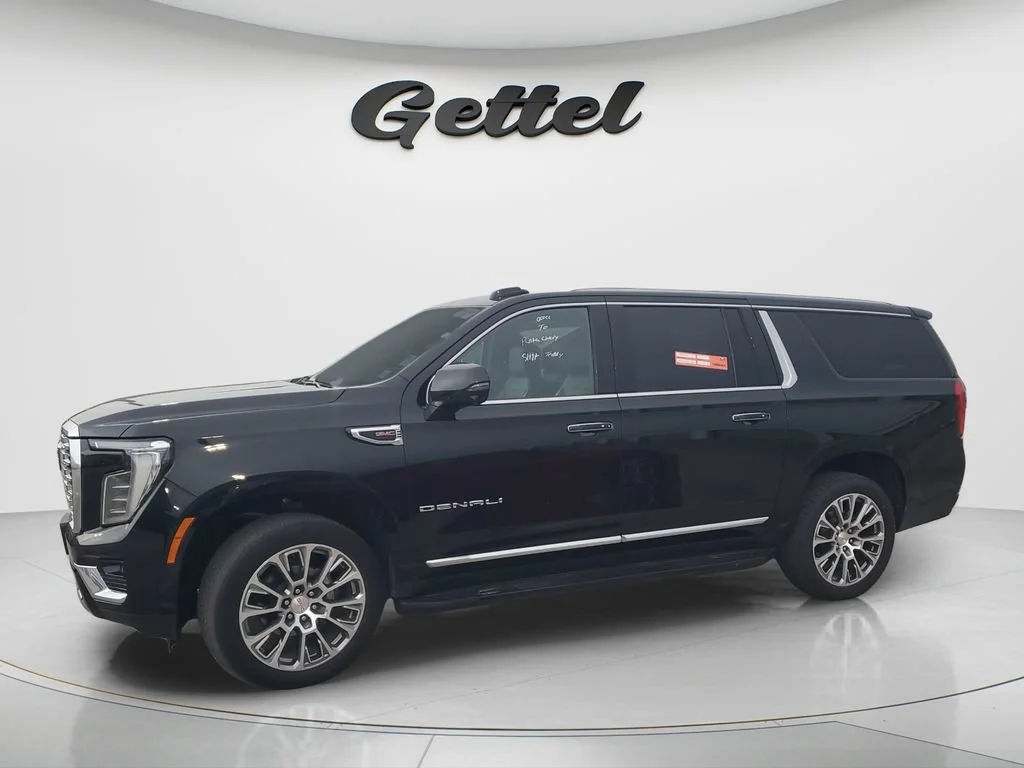 Used 2025 Onyx Black GMC Denali image 1