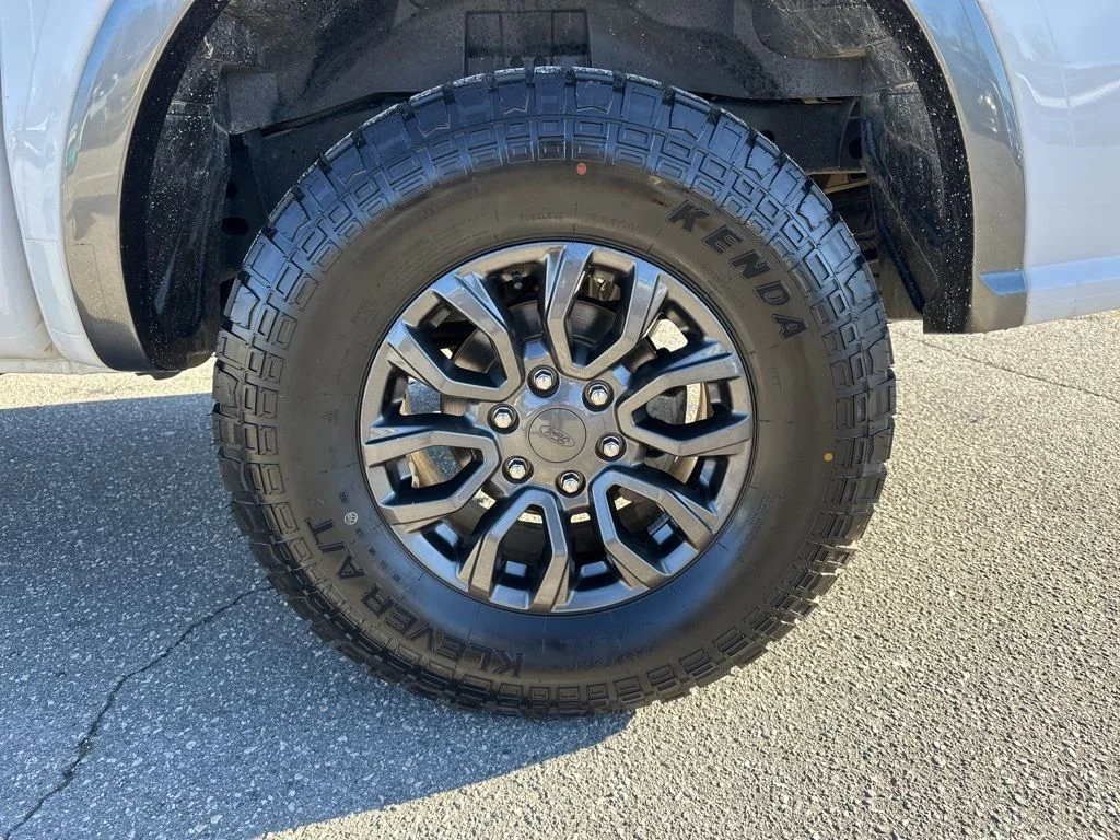 Used 2019 White Ford XLT image 28