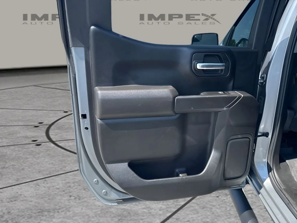 Used 2024 Gray Chevrolet Custom image 25