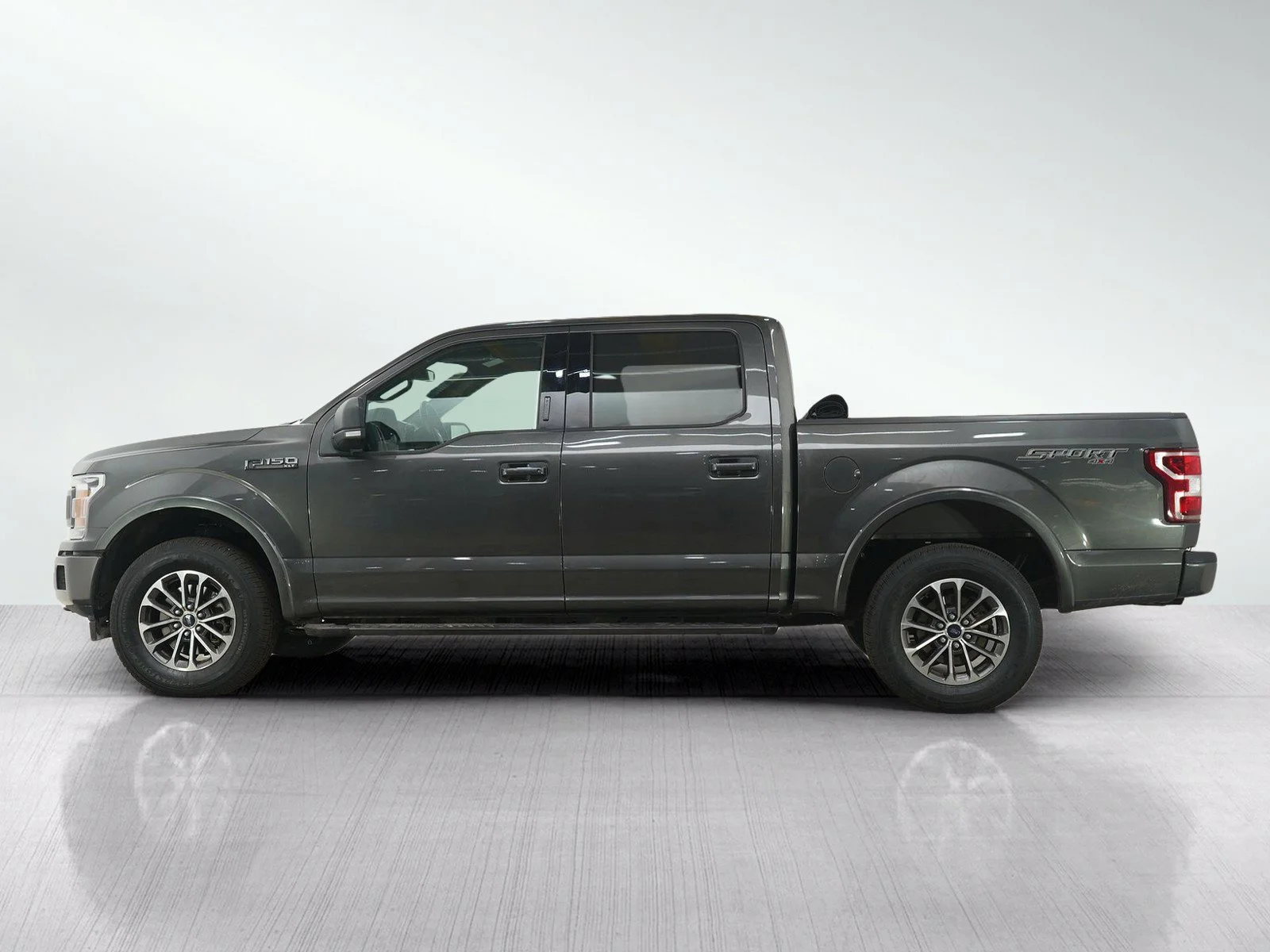 Used 2018 Ford F-150 XLT with VIN 1FTEW1EP2JKF04443 for sale in Wayzata, Minnesota