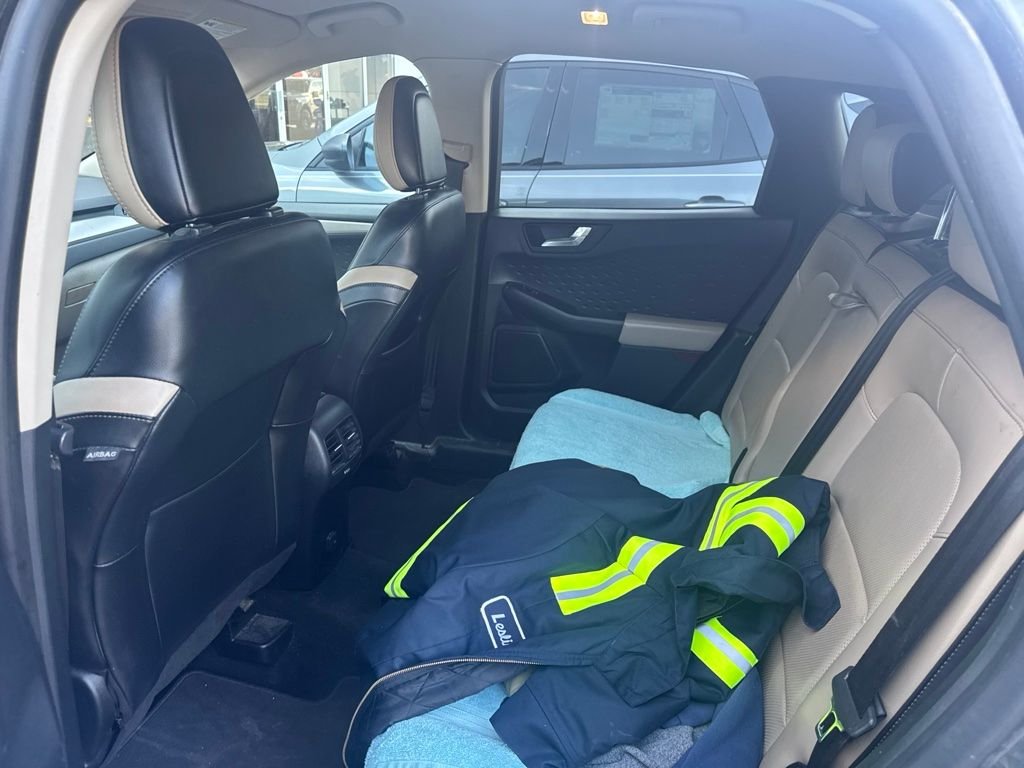 Used 2020 Gray Ford SEL image 9