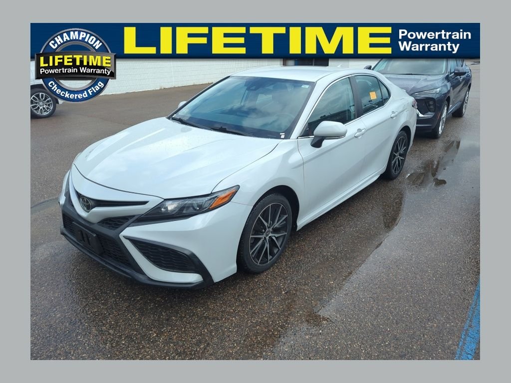 Used 2023 Ice Toyota SE image 1