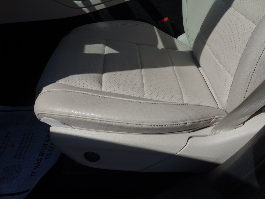 Used 2022 Lunar Blue Metallic Mercedes-Benz GLE 350 image 9