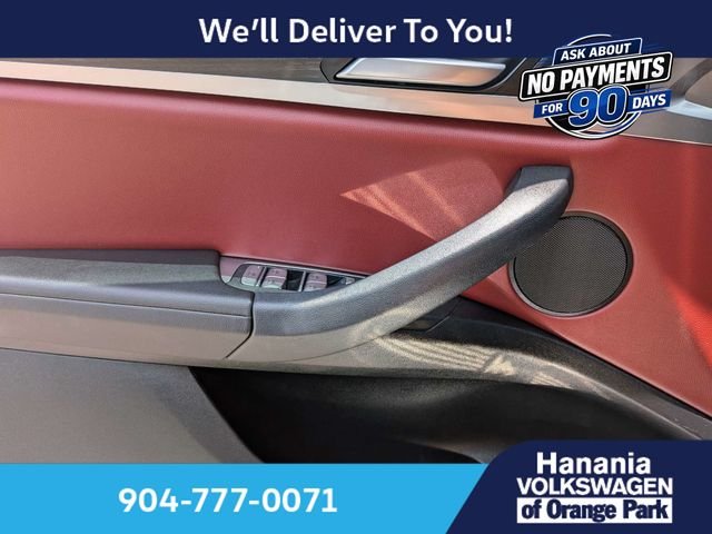 Used 2022 Gray BMW xDrive30i image 29