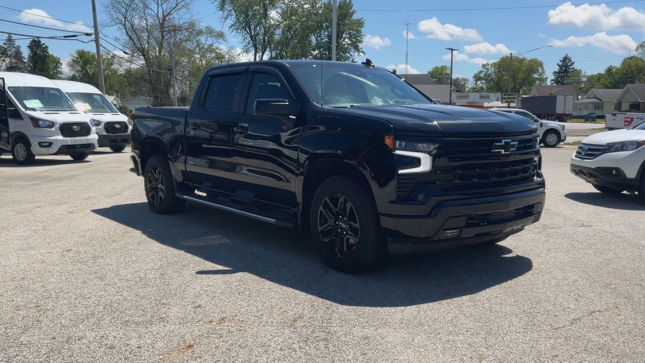 Used 2025 BLACK Chevrolet Rst image 5