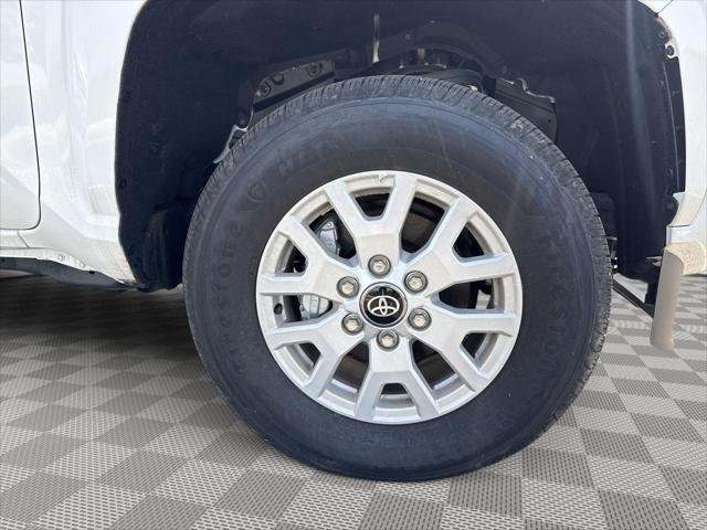 2025 Toyota Tacoma SR5 - Photo 38