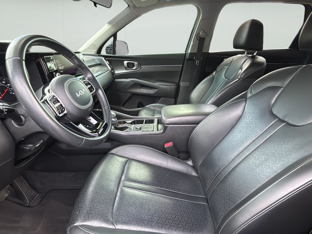 2023 Kia Sorento S - Photo 11