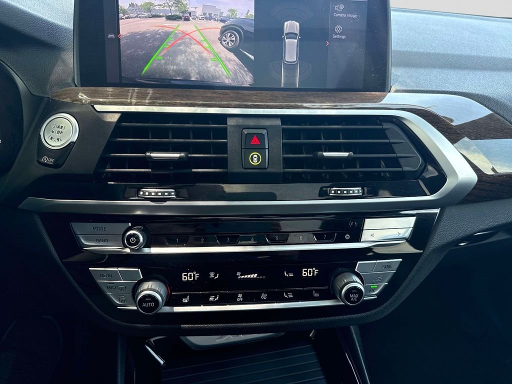 Used 2020 Black BMW xDrive30i image 26