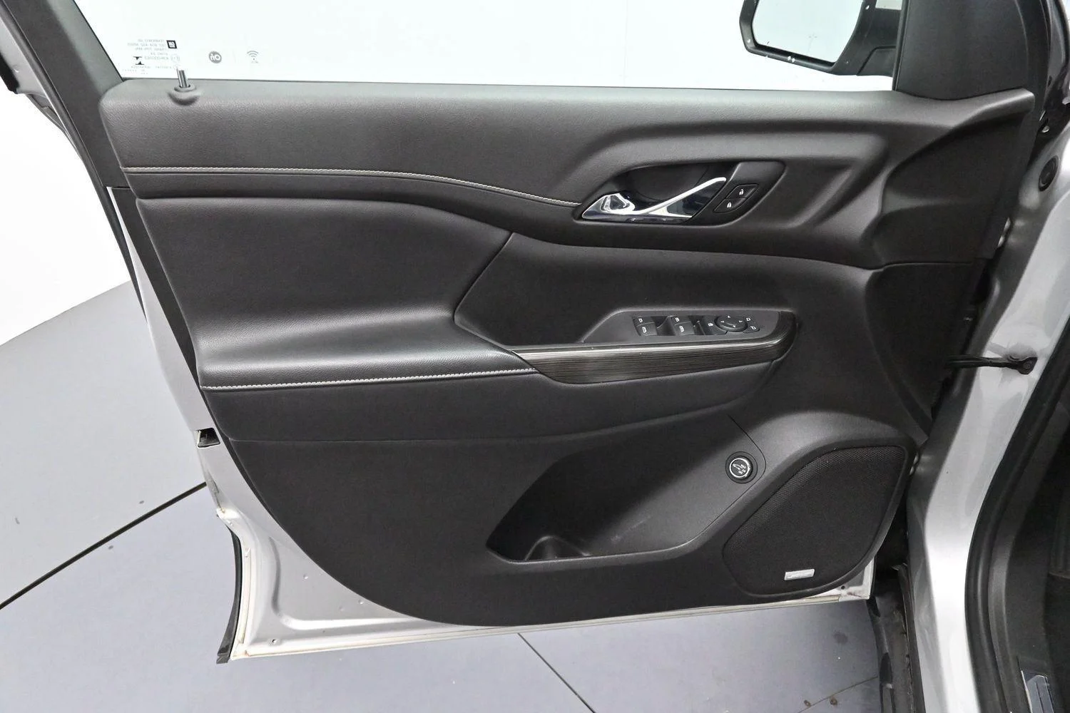 Used 2020 Quicksilver Metallic GMC SLT image 12