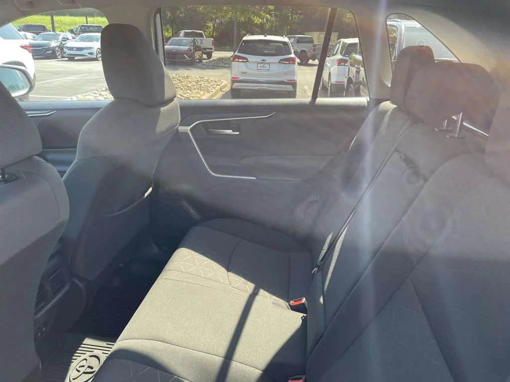 Used 2019  Toyota XLE image 14