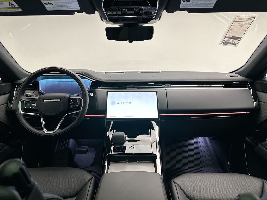 Used 2025 Fuji White Land Rover SE image 13