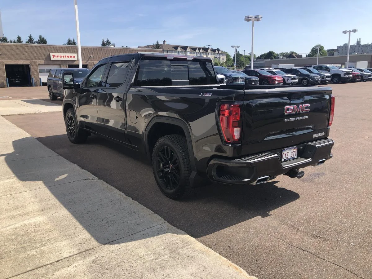 Used 2020 Brown GMC 4WD Crew Cab 147" Elevation image 6