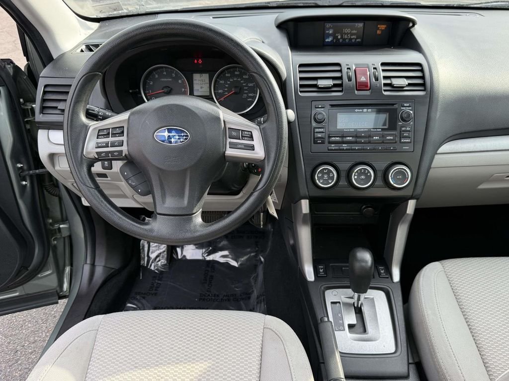 Used 2015 Green Metallic Subaru 2.5i Premium image 17