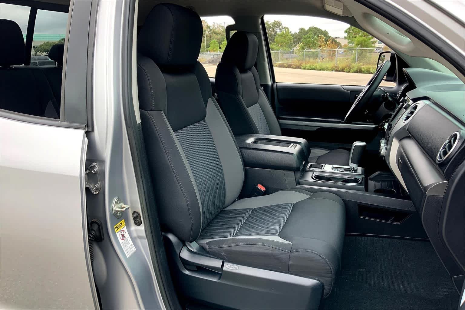 Used 2016 Silver Sky Metallic Toyota SR5 image 9