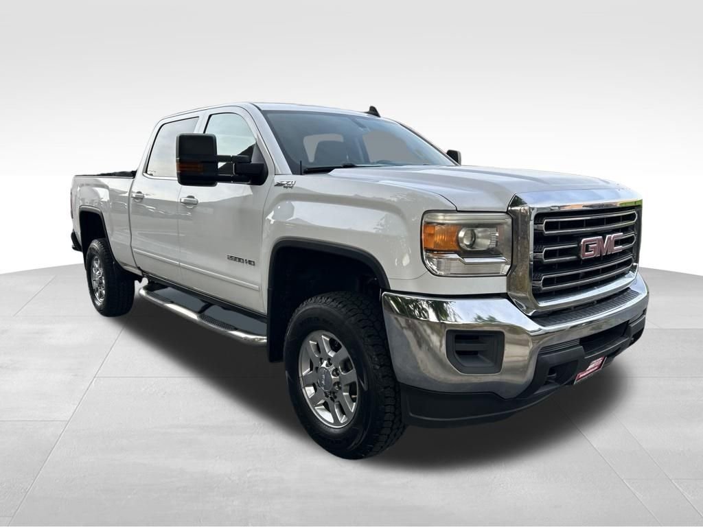 Used 2015 White GMC SLE image 7