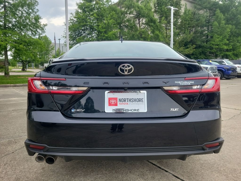 Used 2025  Toyota LE image 5