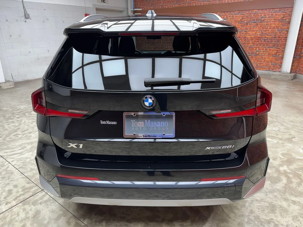 Used 2025 Black BMW xDrive28i image 4