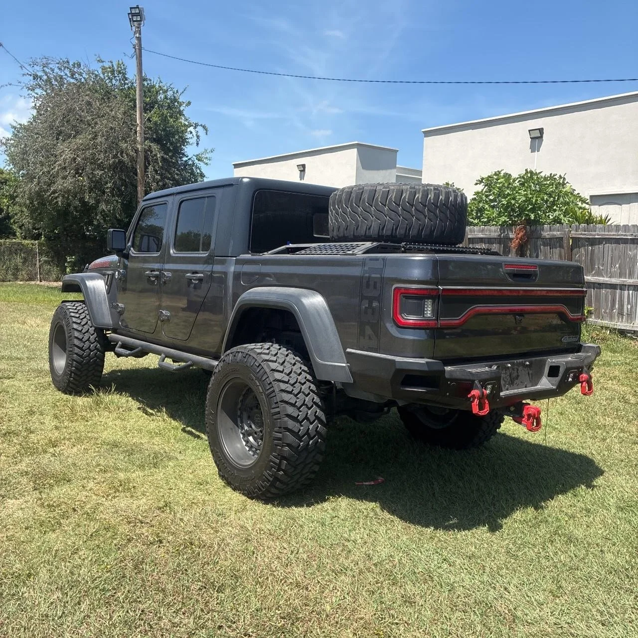Used 2020 GRAY Jeep Sport S image 3