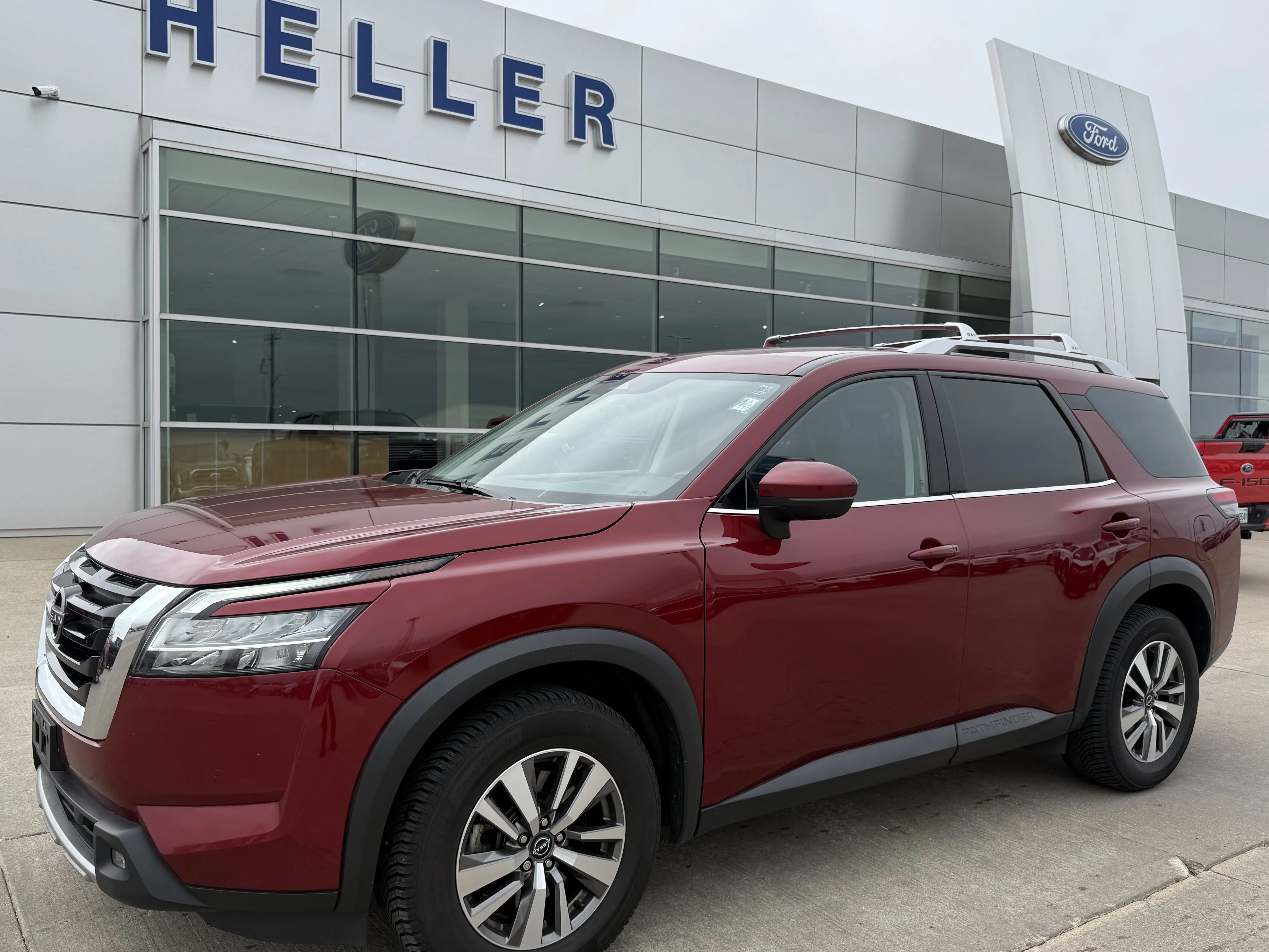 Used 2022 Scarlet Ember Nissan SL image 3