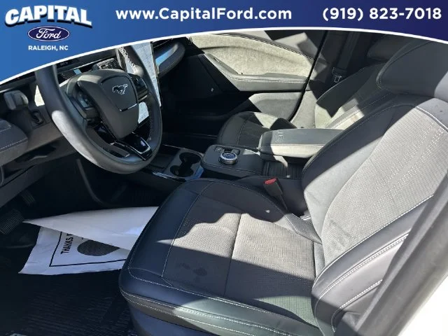 Used 2023 White Ford GT image 19