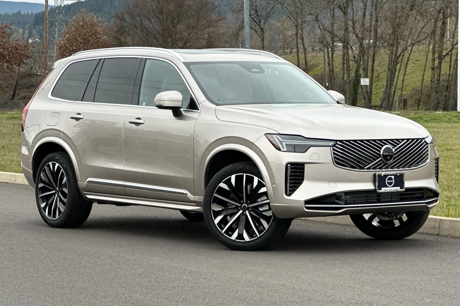 2026 Volvo XC90 T8 Recharge Plus Bright 7-Seat 4WD's photo