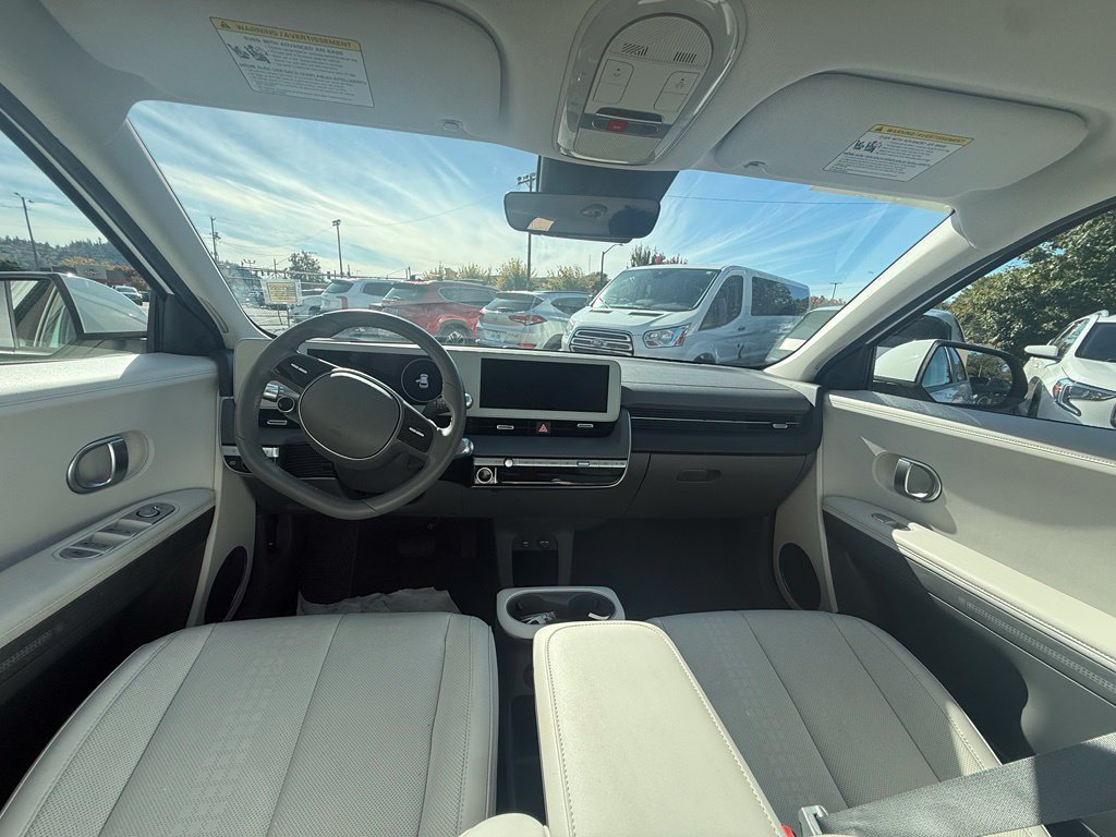 Used 2023 Atlas White Hyundai SEL image 17