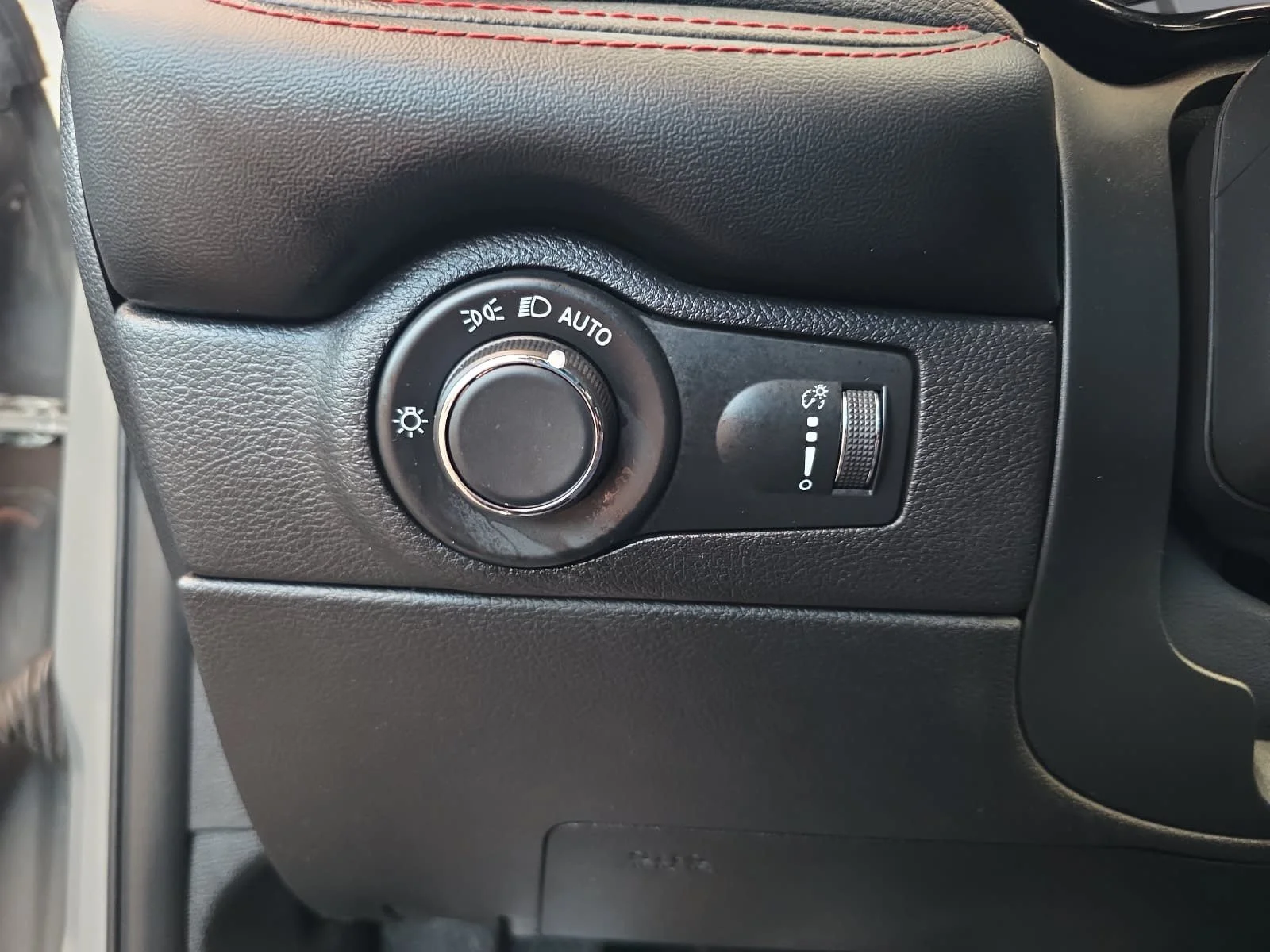 Used 2025 Destroyer Grey Dodge R/T image 31