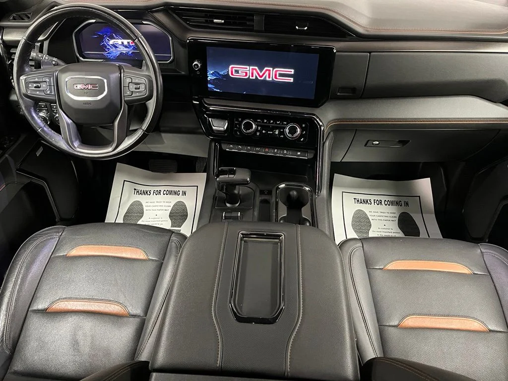 Used 2022 White GMC AT4 image 23