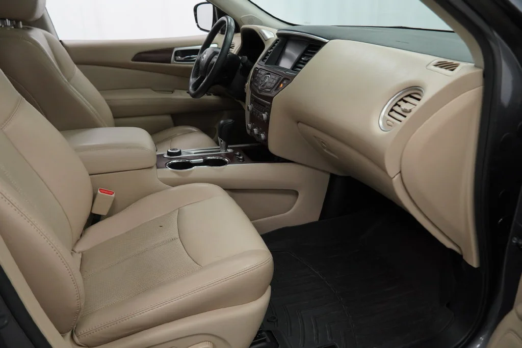Used 2017 Gun Metallic Nissan Platinum image 46