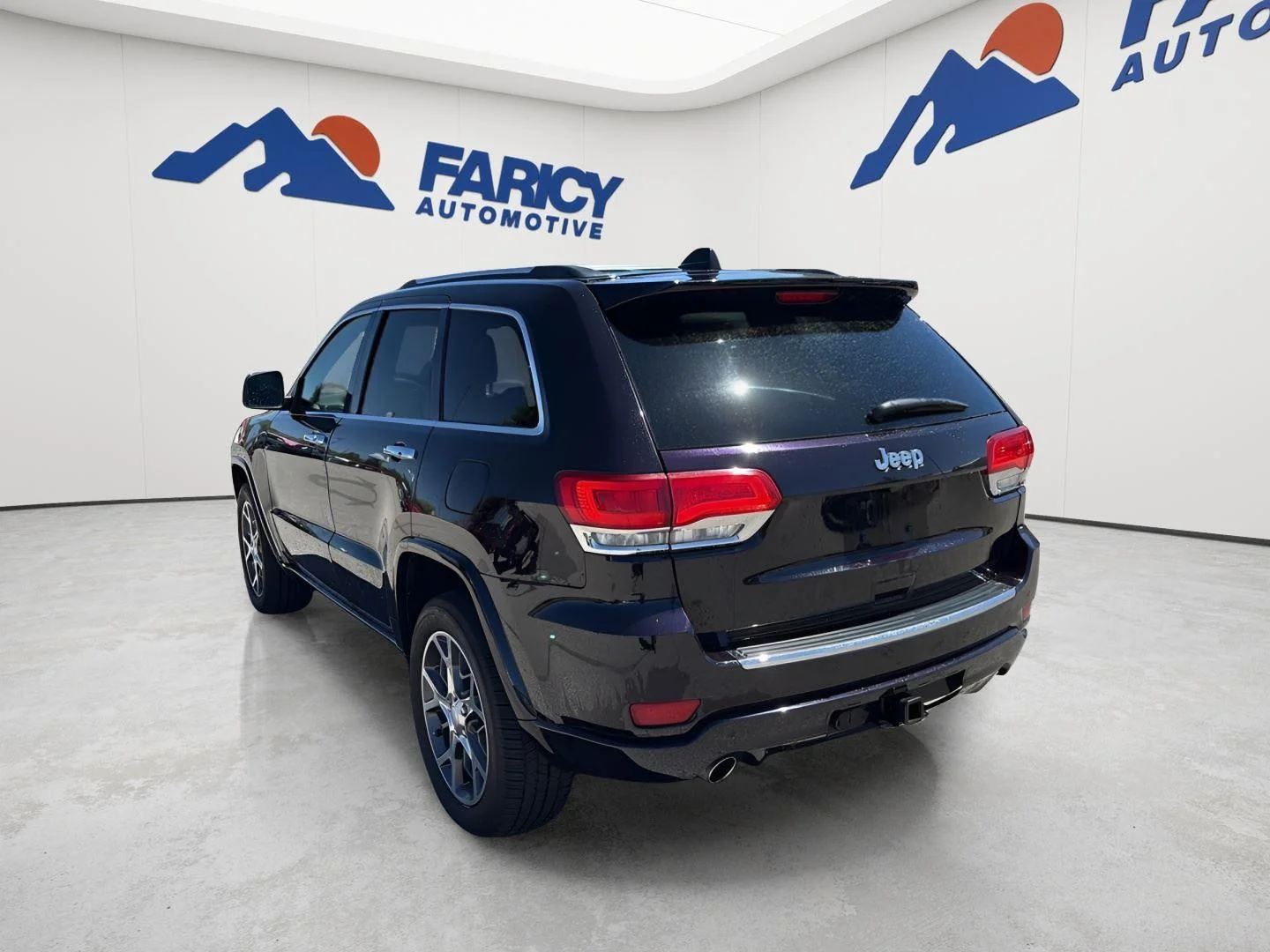 Used 2019 Sangria Metallic Clearcoat Jeep Overland image 4
