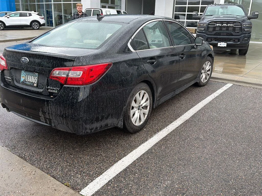 Used 2016 Black Subaru 2.5i Premium image 4